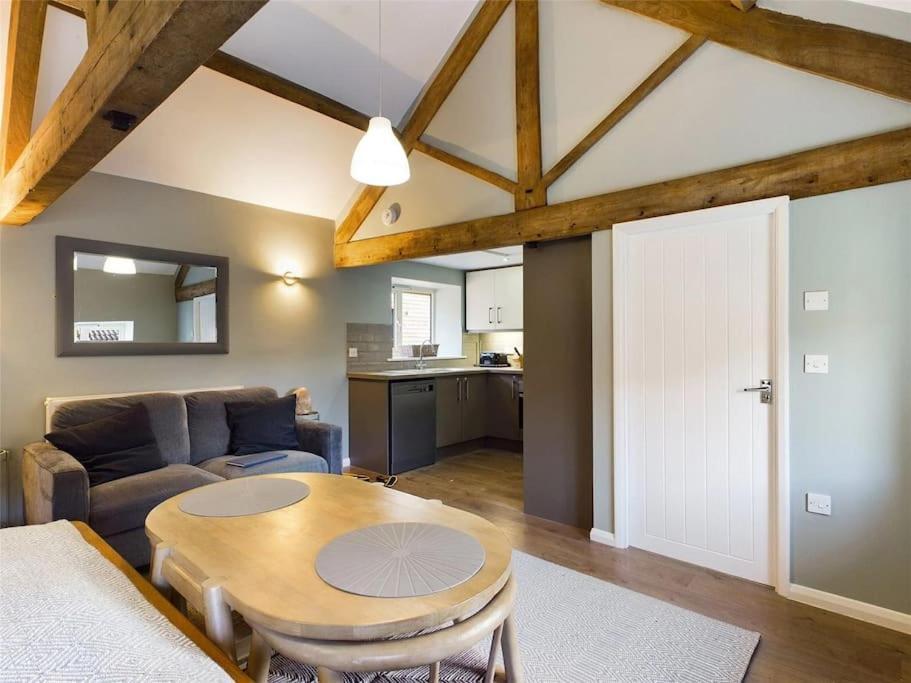 Wagtail Lodge Foy エクステリア 写真